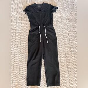 Figs Catarina Jumpsuit Black Size Small Inseam “26